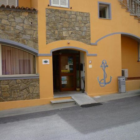 Hotel L'Ancora Santa Teresa Gallura Eksteriør bilde