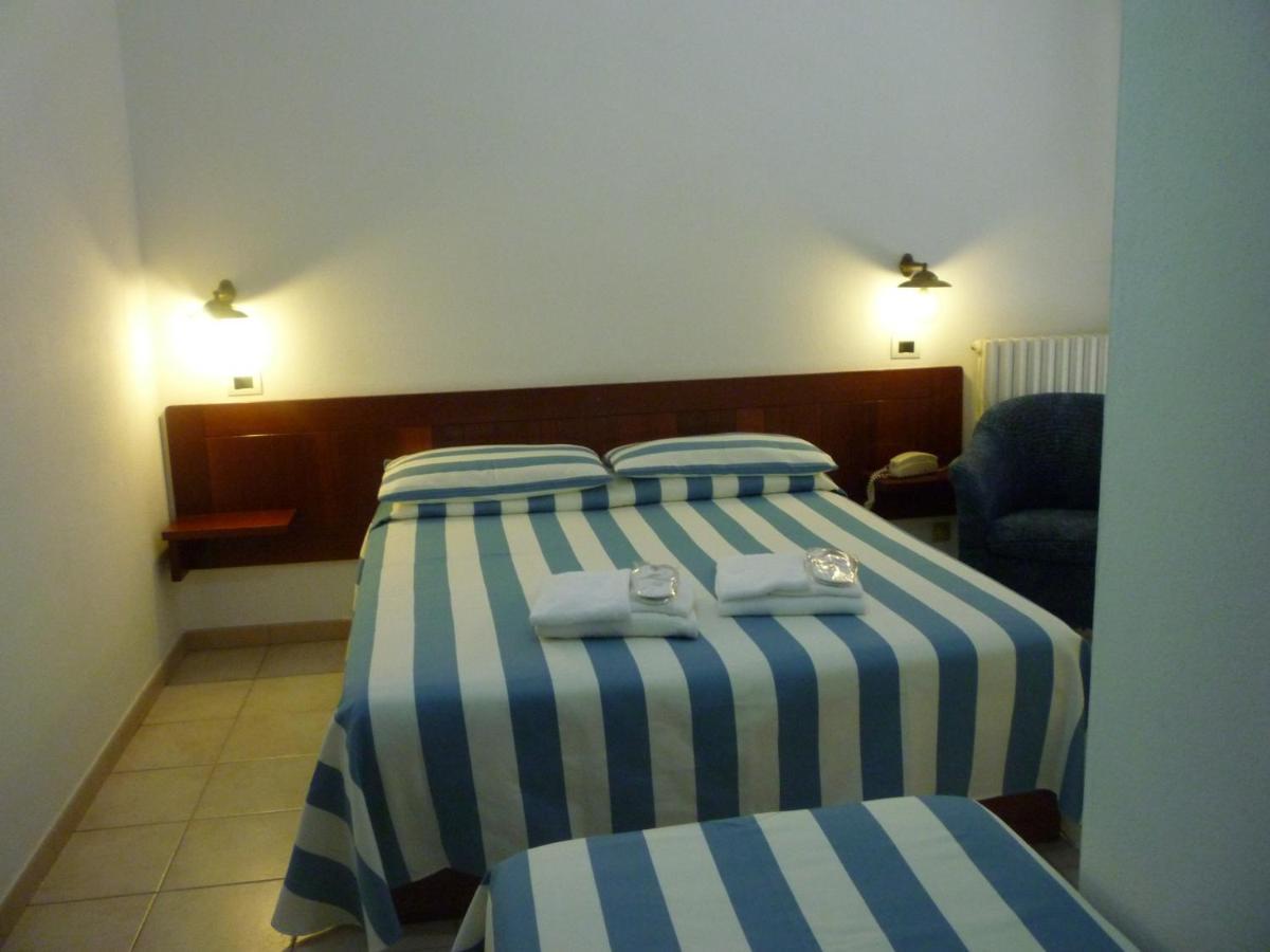 Hotel L'Ancora Santa Teresa Gallura Eksteriør bilde