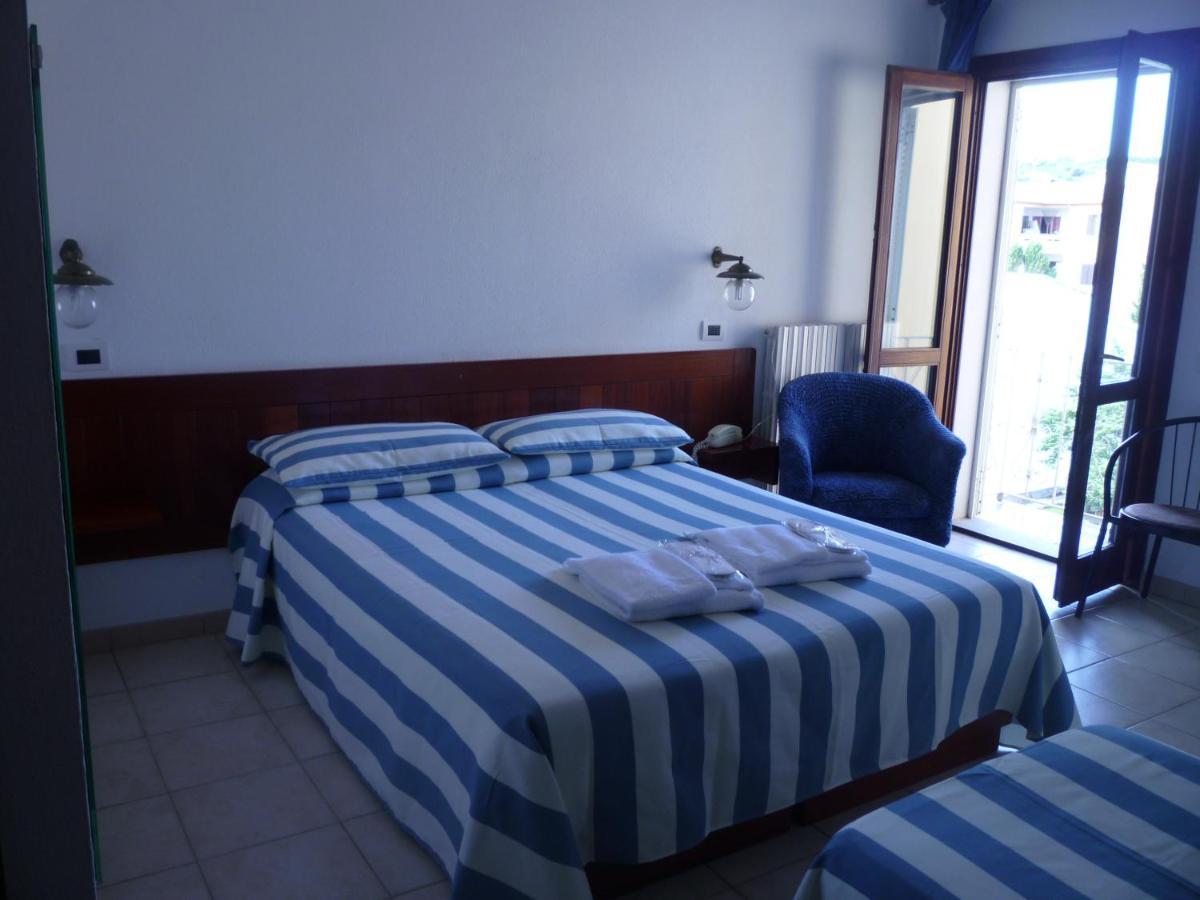 Hotel L'Ancora Santa Teresa Gallura Eksteriør bilde