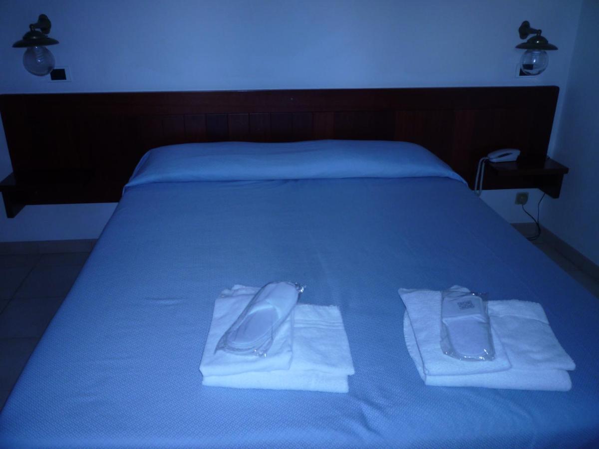 Hotel L'Ancora Santa Teresa Gallura Eksteriør bilde