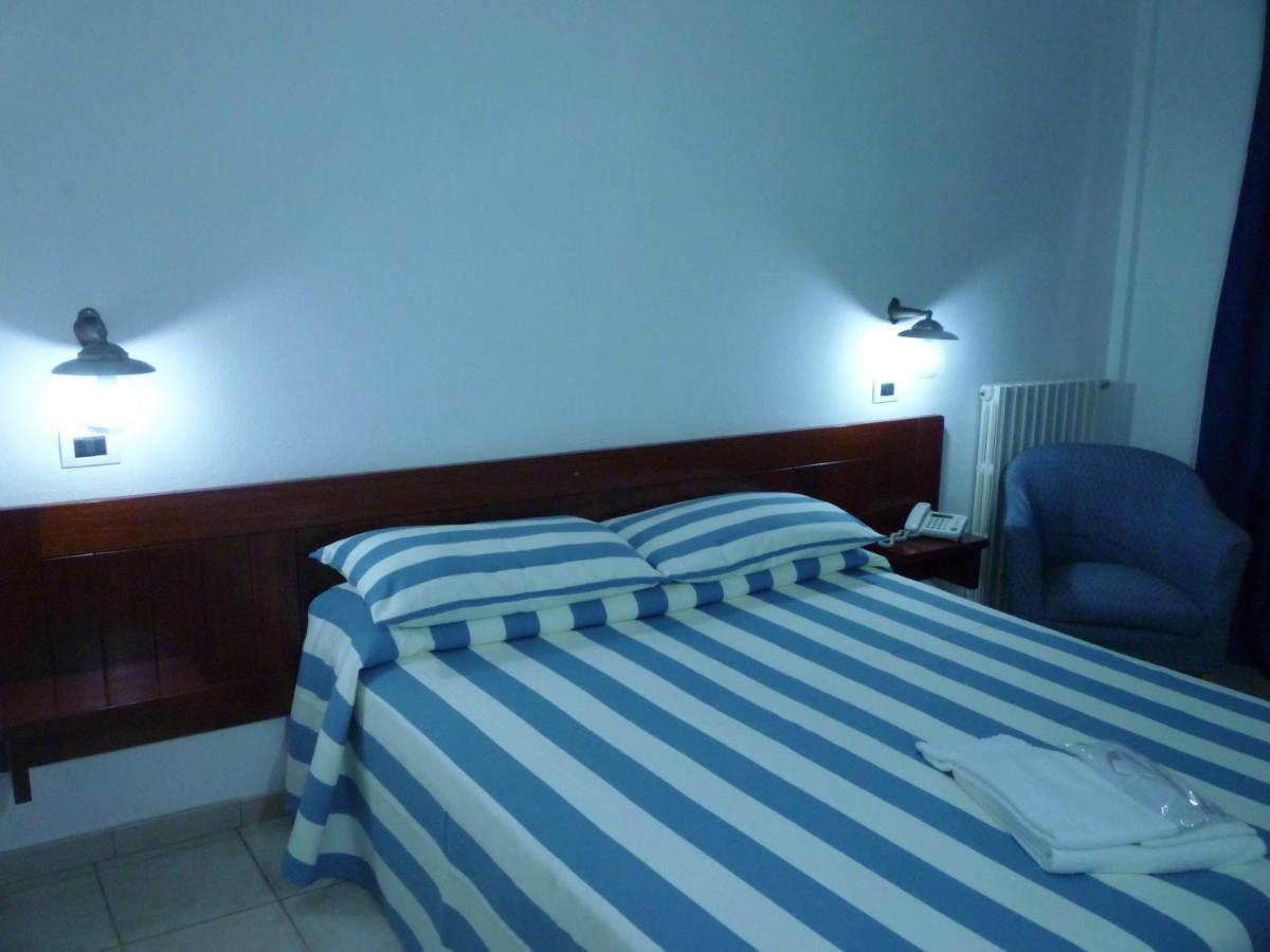 Hotel L'Ancora Santa Teresa Gallura Eksteriør bilde