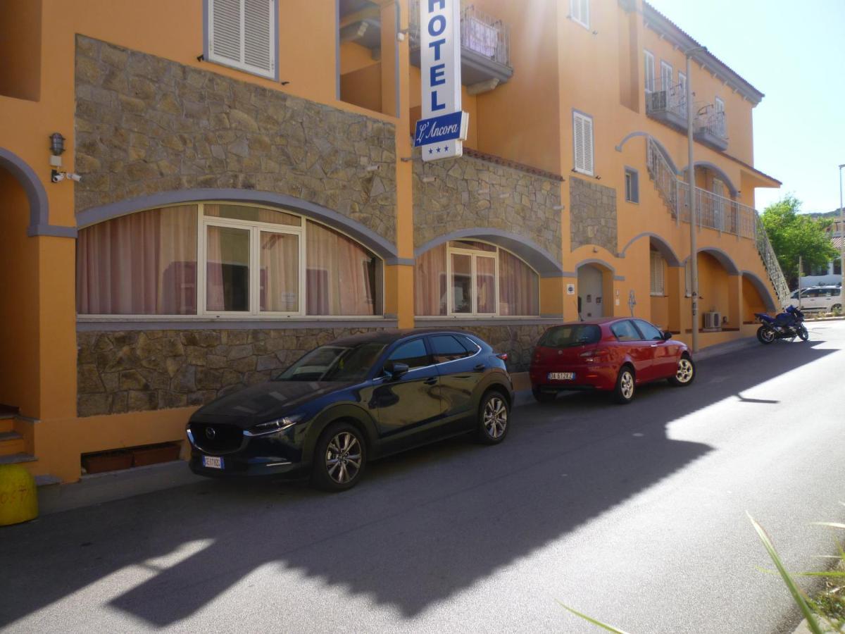 Hotel L'Ancora Santa Teresa Gallura Eksteriør bilde