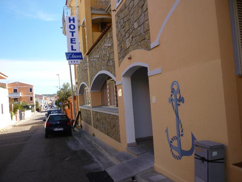 Hotel L'Ancora Santa Teresa Gallura Eksteriør bilde