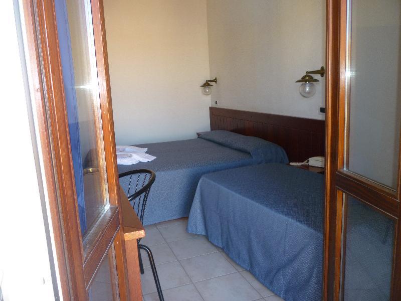 Hotel L'Ancora Santa Teresa Gallura Eksteriør bilde