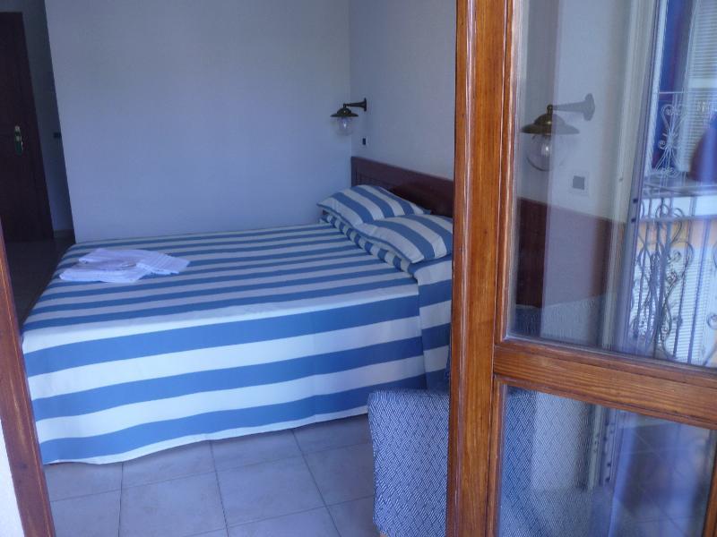 Hotel L'Ancora Santa Teresa Gallura Eksteriør bilde